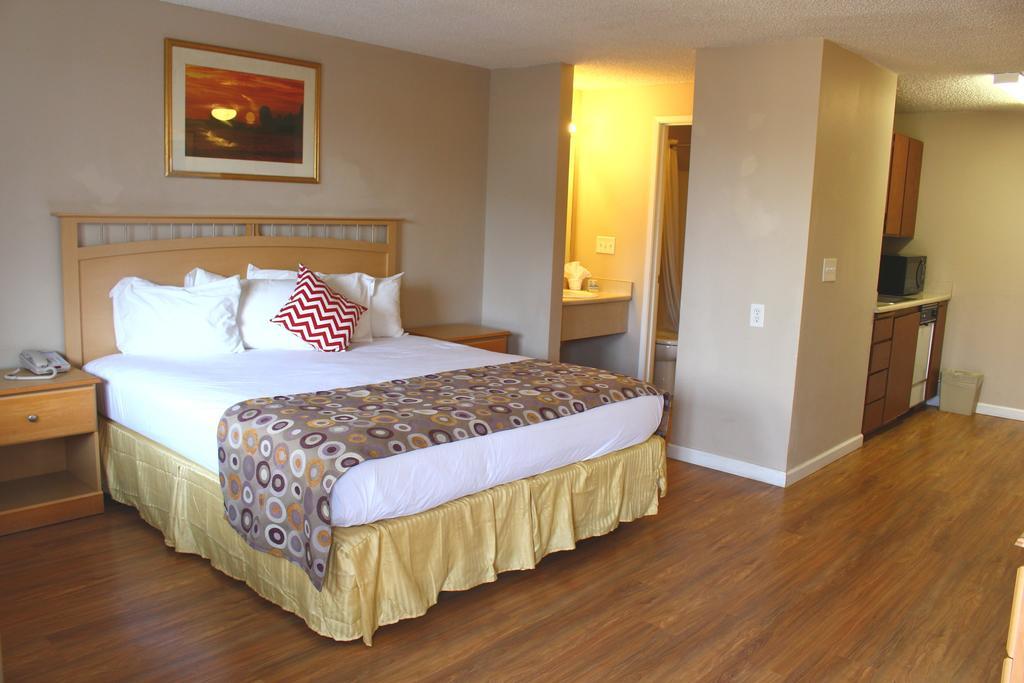 Days Inn By Wyndham Lakewood South Tacoma Habitación foto